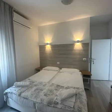 Otel Del Pozzo 2*
