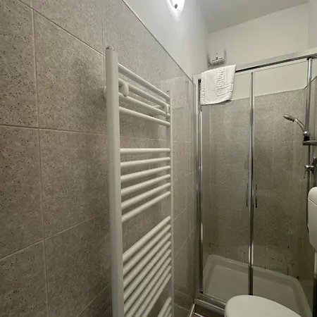 Del Pozzo 2* Modène