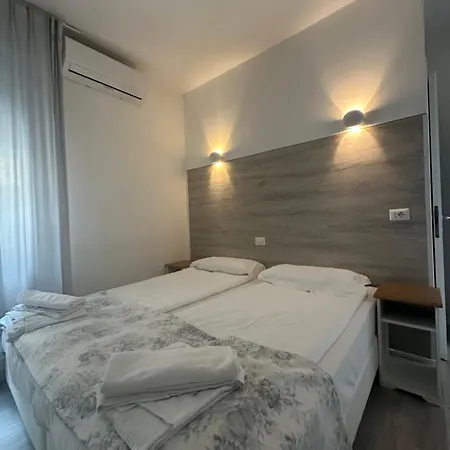 Otel Del Pozzo 2*